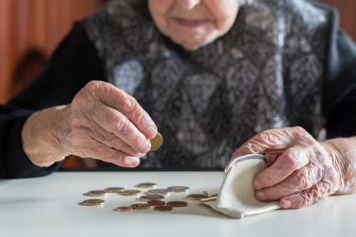 В Симферополе 80-летнюю пенсионерку оставили без пенсии