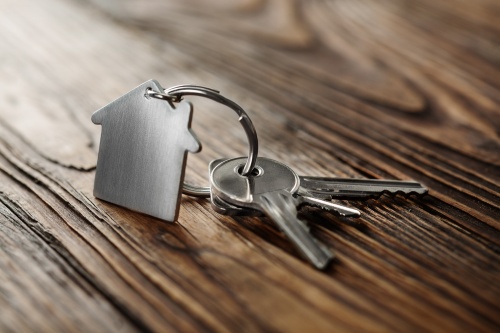 Абаканский суд отказал застройщику, который требовал от покупателя вернуть скидку на жилье Абаканский суд отказал застройщику, который требовал от покупателя вернуть скидку на жилье